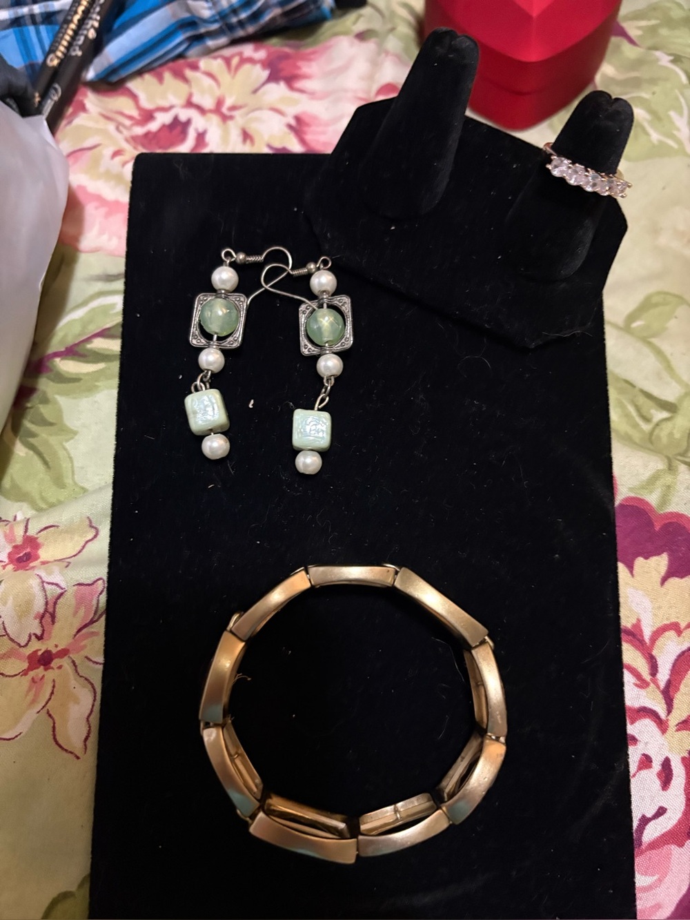 Big lot of women’s jewelry bracelets, earrings, ting